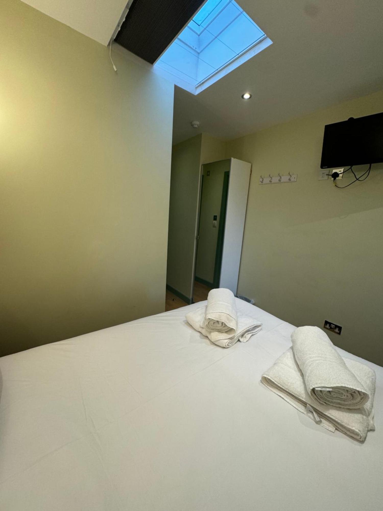 Matheson Olympia Hotel London Bagian luar foto